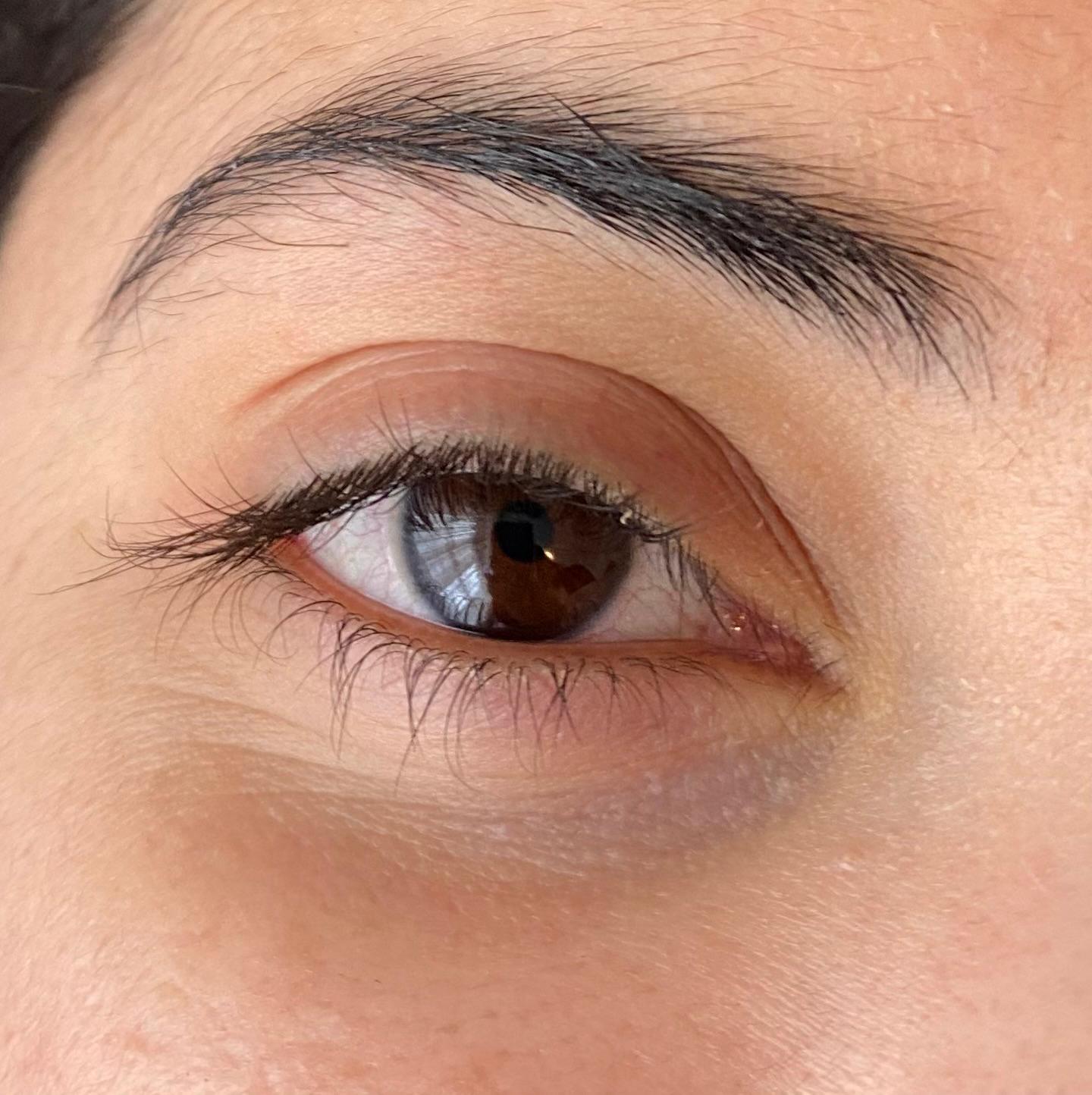 Straight lashes before lash lift