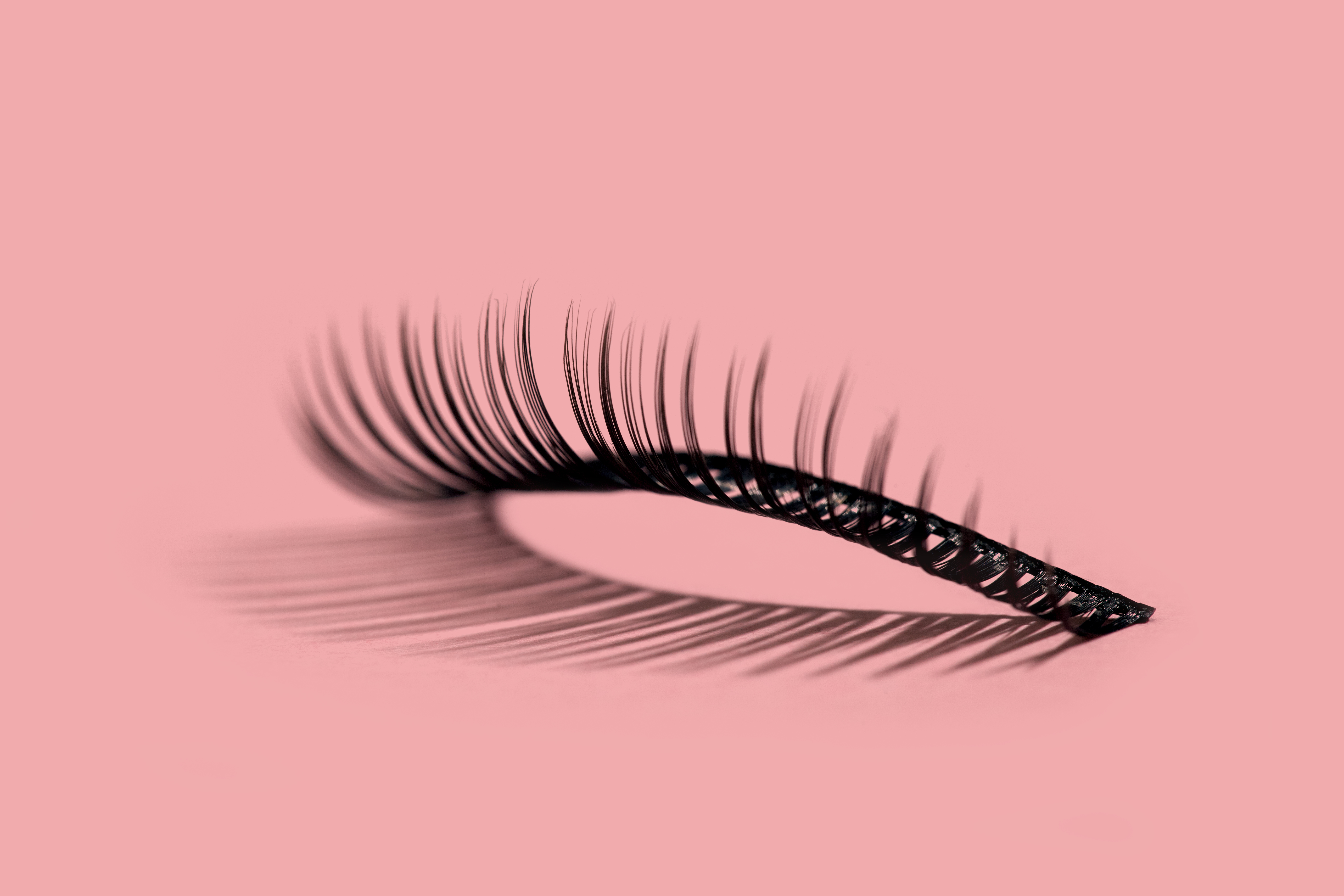 Close-up of perfectly lifted natural lashes